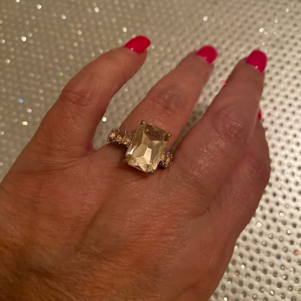 Elegant pinkToned Statement Ring